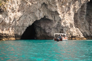 Taormina: Isola Bella Tour with Swimming, Fruit and Prosecco
