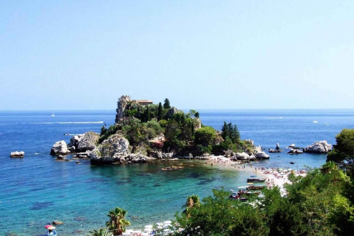 Taormina: Coastline Boat Tour and Swimming at Isola Bella