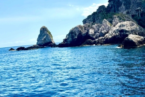 Taormina: passeio de barco cultural saindo de Isola Bella - Gruta Azul