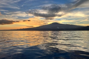 Taormine : tour avec les dauphins et apéritif au coucher du soleil en bateau