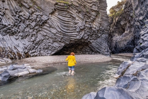 Taormina: Etna Tour, Winery Visit, Lunch and Wine Tasting