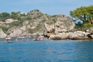 Taormina Giardini Naxos båttur Isola Bella aperitiff swing