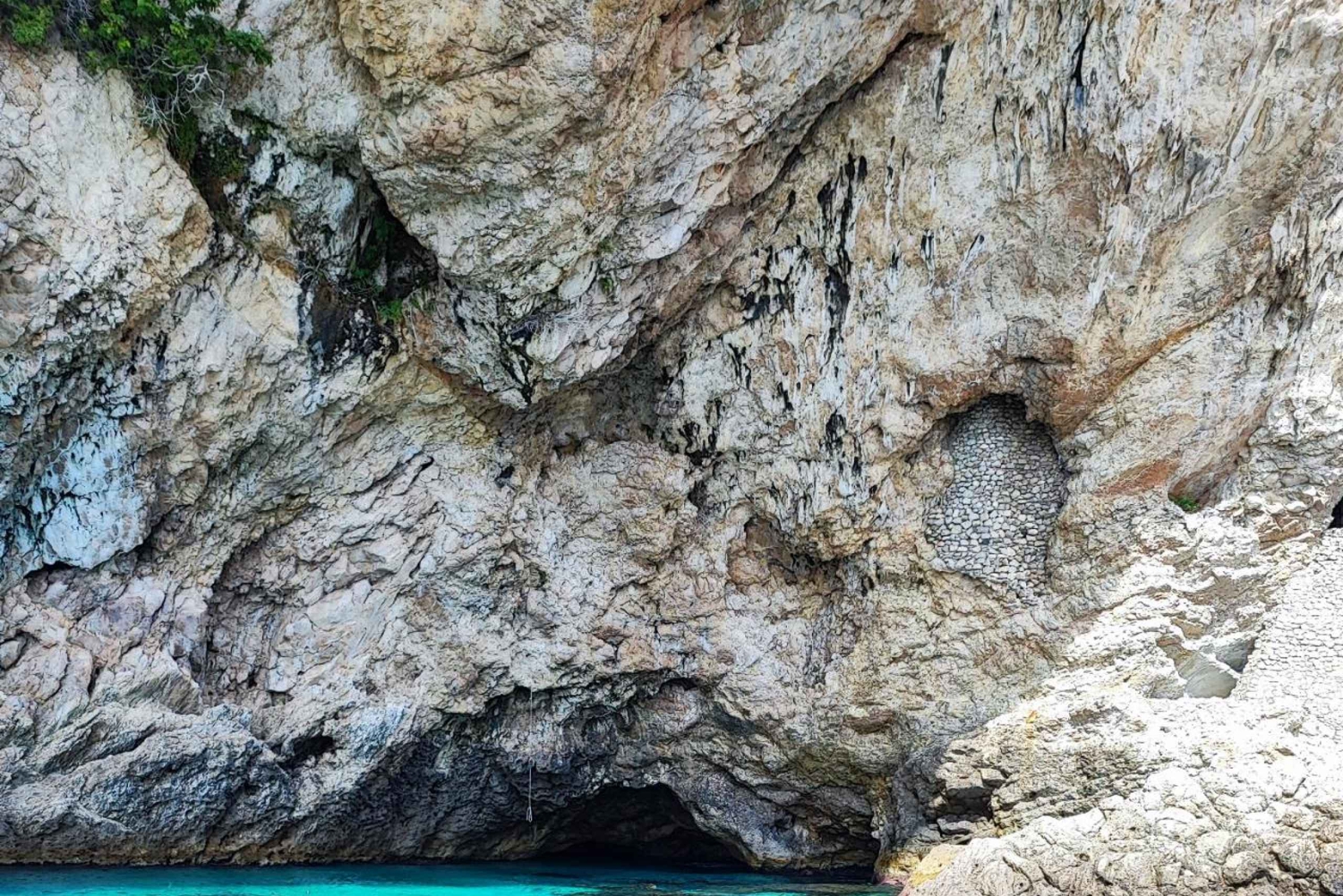 Taormina Giardini Naxos: Boat Tour with Aperitif & SwimMasks