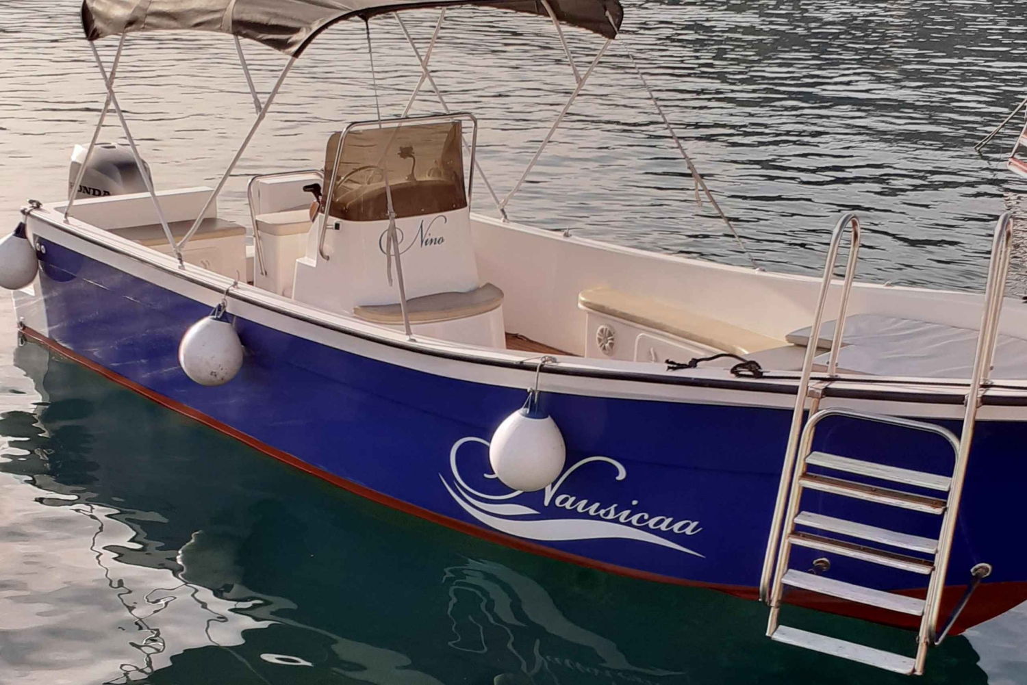 Taormine : tour en bateau de l'Isola Bella avec Prosecco à bord