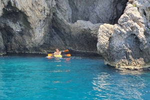 Taormina: Kusttur med kajak till Isola Bella och Blå grottan