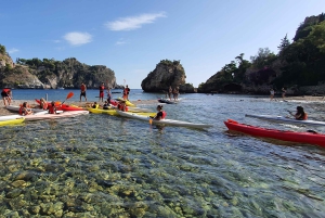 Taormina: Kusttur med kajak till Isola Bella och Blå grottan