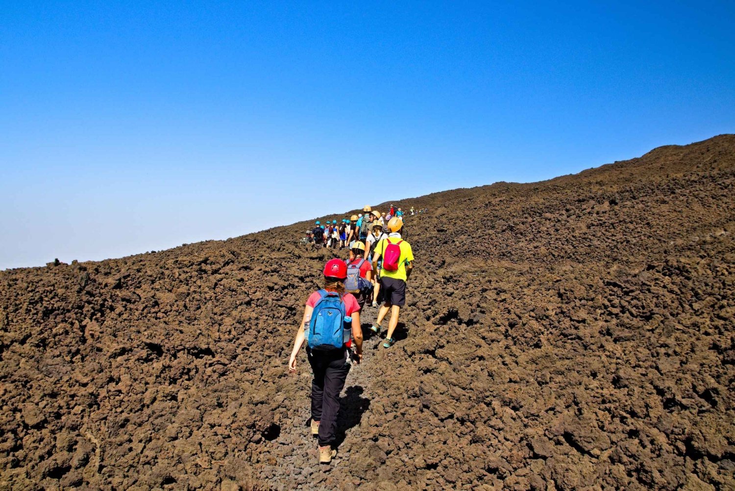 Taormina: Tur til Etna med vinprovning og lunsj