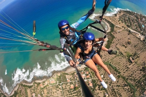Taormina: Paragliding-tur med instruktør og GoPro-video