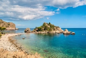 Taormina: Private Speedboat Tour with Snacks and Swim Stop