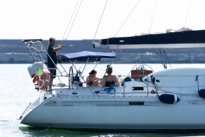 Taormina: Excursión en velero con aperitivo incluido