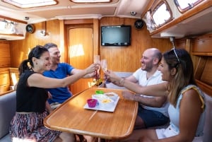 Taormina: Excursión en velero con aperitivo incluido