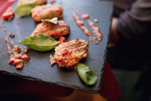 Taormina: Shared or Private Food & Wine Walking Tour