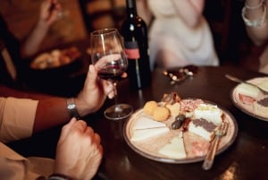 Taormina: Shared or Private Food & Wine Walking Tour