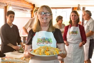 Taormina: lezione di cucina siciliana e tour del mercato