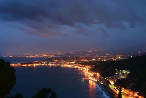 Taormina: Sunset Walking Tour & Aperitif on Rooftop Terrace