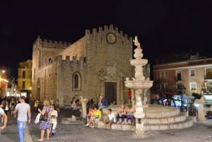 Taormina: Sunset Walking Tour & Aperitif on Rooftop Terrace