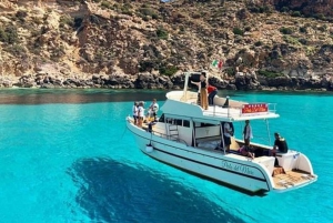 Taormina: Boat Tour with Aperitif on Isola Bella