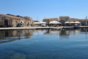 Tour in barca privata da Avola a Marzamemi con snorkeling
