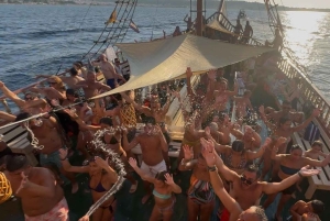 Tur med Galeone Sultan: Zingaro-reservatet och Scopellos klippor