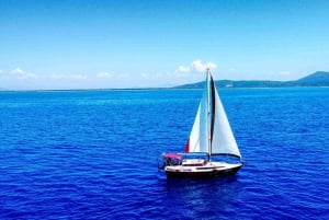 Trapani: Segeltour zu den Ägadischen Inseln mit Mittagessen und Wein