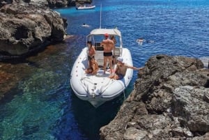 Trapani: Day Trip to Favignana and Levanzo by Dinghy & Lunch
