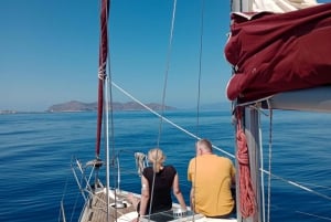 Trapani: Escursione in barca a vela alle Isole Egadi con pranzo