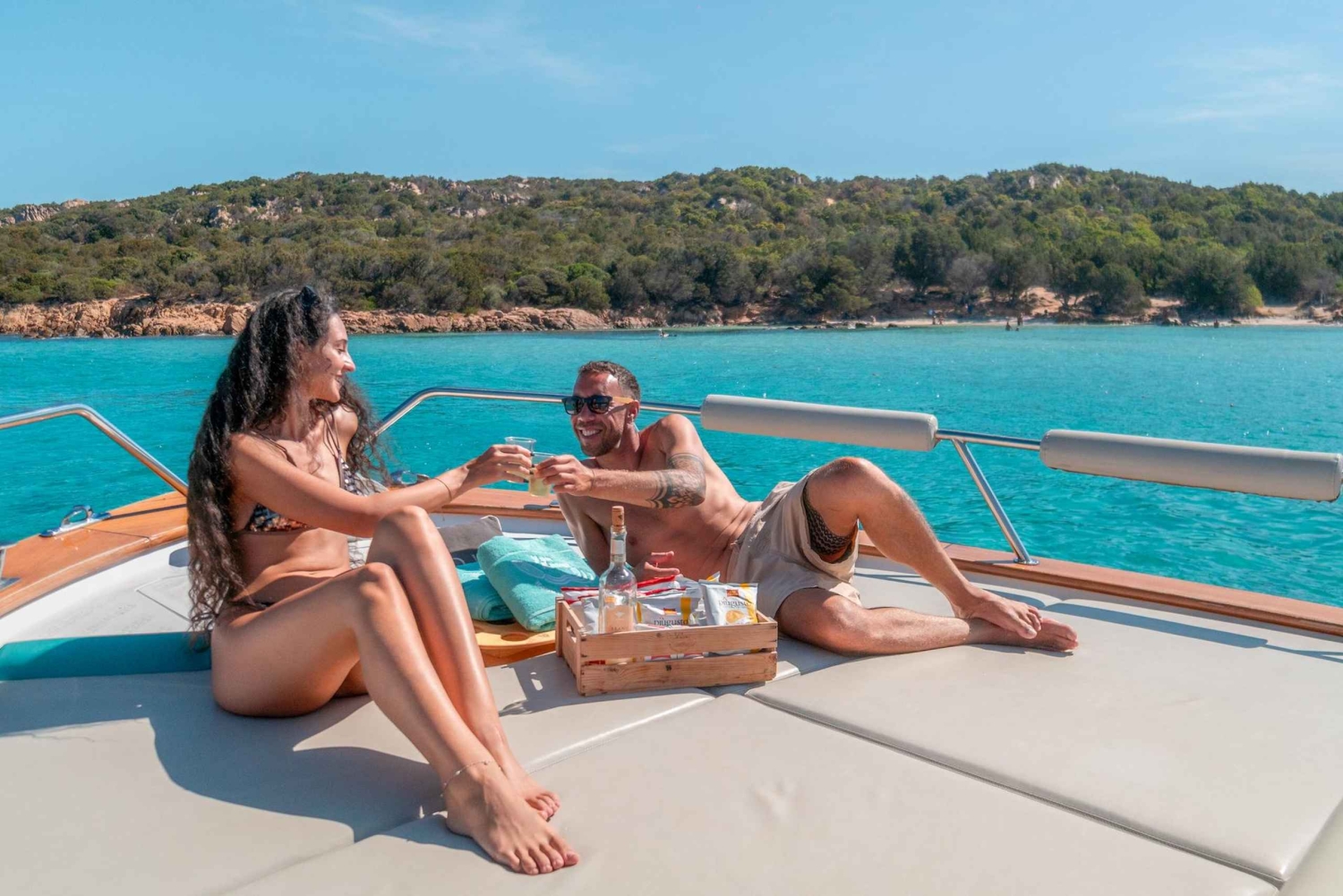 Trapani: passeio de barco híbrido por Favignana e Levanzo com aperitivo