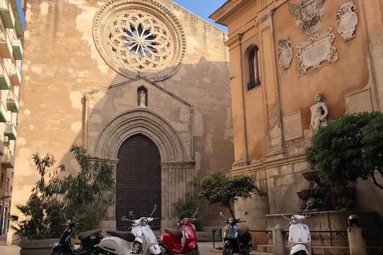 Trapani: Vespa-tour met bezoek aan zoutmolen