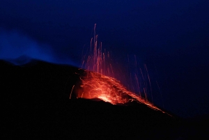 Caminhada às crateras do Stromboli ao pôr do sol