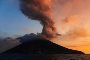 Tropea: Panarea and Stromboli at Night Boat Trip