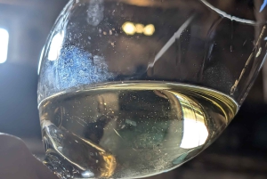 タオルミーナからのランチ付きワインテイスティングとヴィンヤードツアー