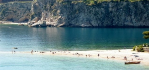 Taormina-Mare by L.. Strano