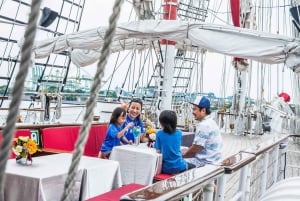 Breakfast Cruise onboard a Tall Ship Royal Albatross