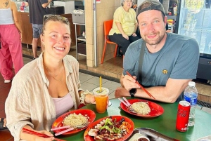 Chinatown Food Tour, River Cruise & 2 top-visit Light Shows