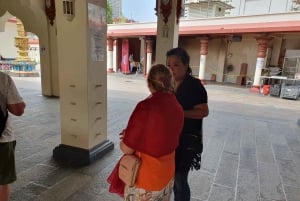 Promenade dans le quartier chinois et dégustation de cuisine de rue (petit groupe)