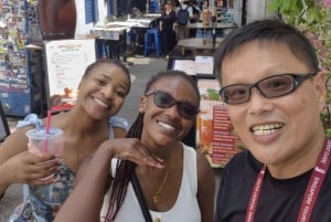 Promenade dans le quartier chinois et dégustation de cuisine de rue (petit groupe)