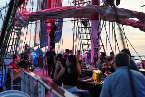 Singapore: Julmiddagskryssning på Royal Albatross