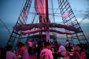 City Lights Buffet Dinner med gratis vin og øl