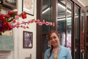 Experience Nyonya Culture: Monthly Peranakan Themes