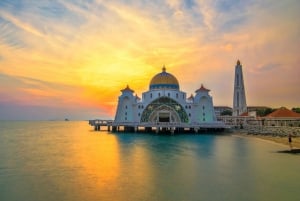 From Singapore: Transfer to Malacca (Melaka), Malaysia