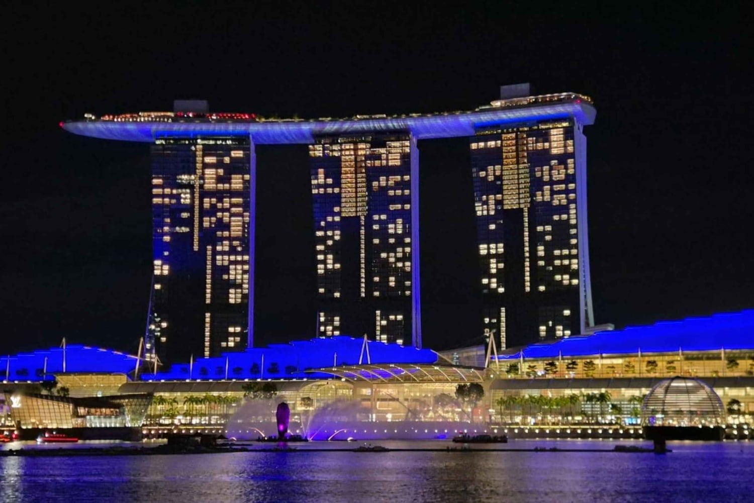 Glow with the Flow: l'esperienza del fiume illuminato di Singapore