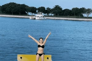 Private 34ft Yacht Charter to Lazarus Island