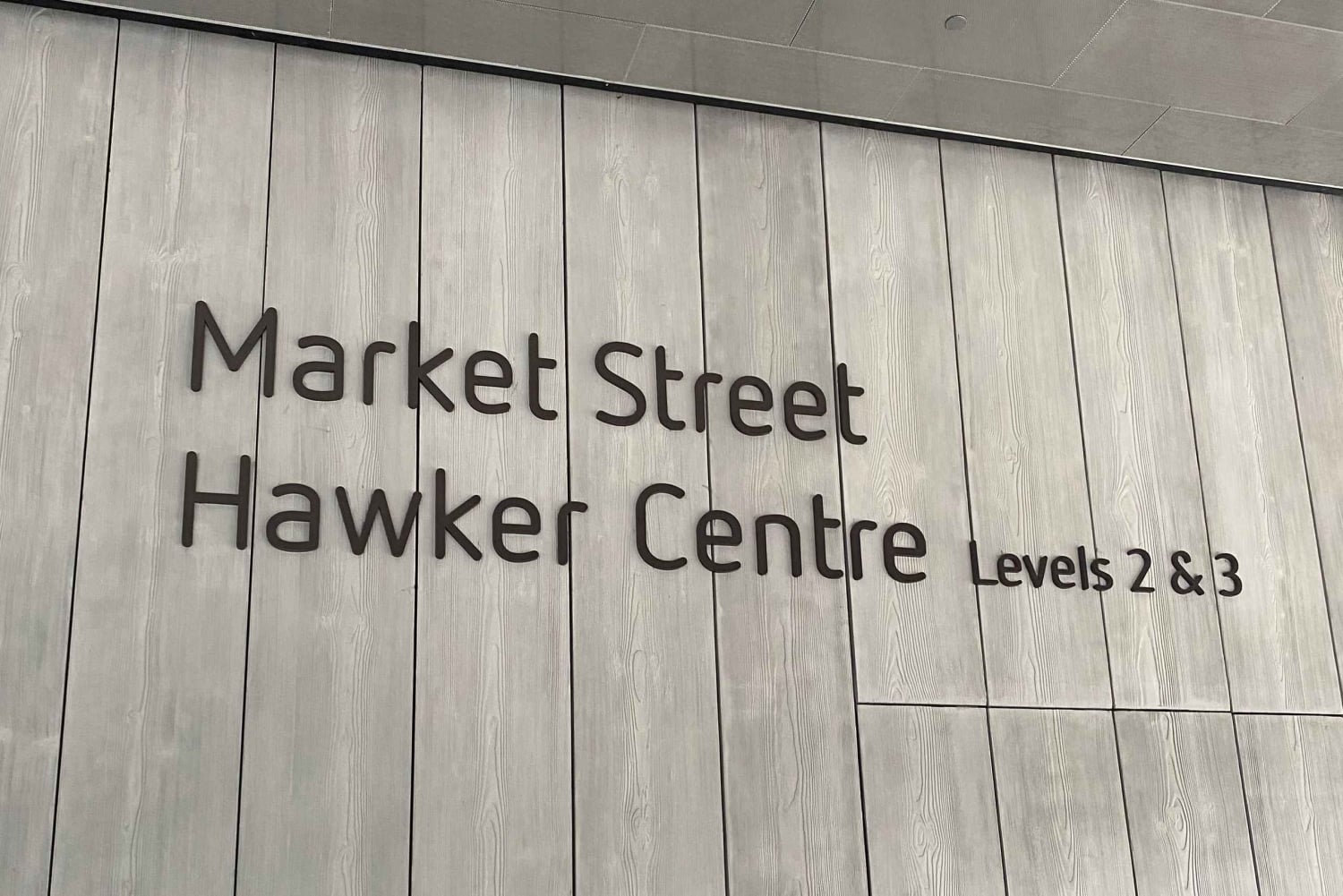 Assaporare Singapore: Un viaggio culturale nel cibo di strada