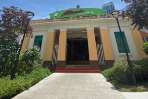 Assaporare Singapore: Un viaggio culturale nel cibo di strada