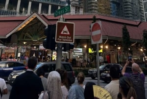 Signature Urban Night Tour: Sunset Street Food in Singapore