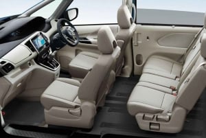 Singapore: Airport Transfer with More Comfort & Space