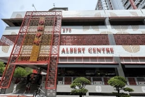 Singapore: Bugis & Kampong Glam Walking Tour with Snacks