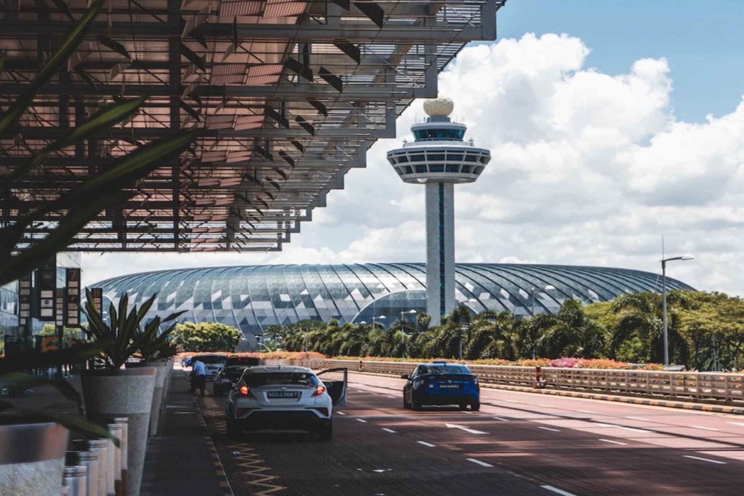 Singapore: Changi Airport & Jewel Guided Tour