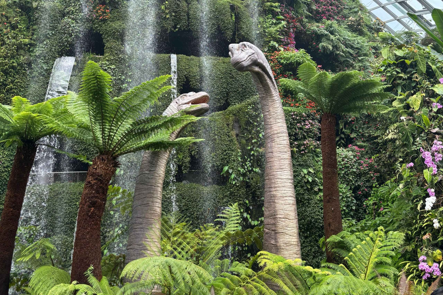 シンガポール：シティツアー & ガーデンズ・バイ・ザ・ベイのジュラシック・ワールド