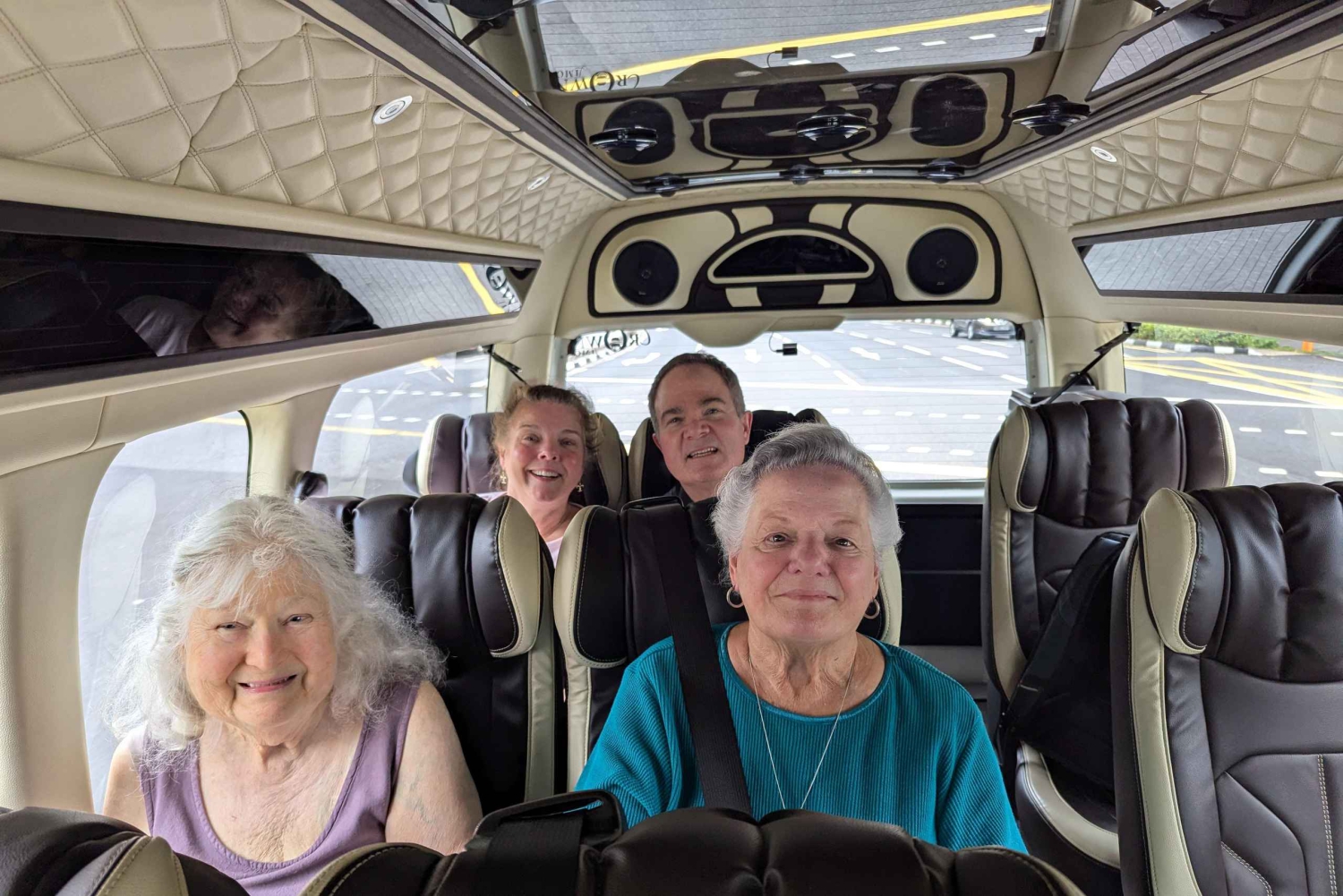 Singapore i komfort: Privat Minivan-tur skräddarsydd för dig